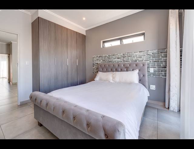 3 BEDROOM CLUSTER FOR SALE IN BRYANSTON
